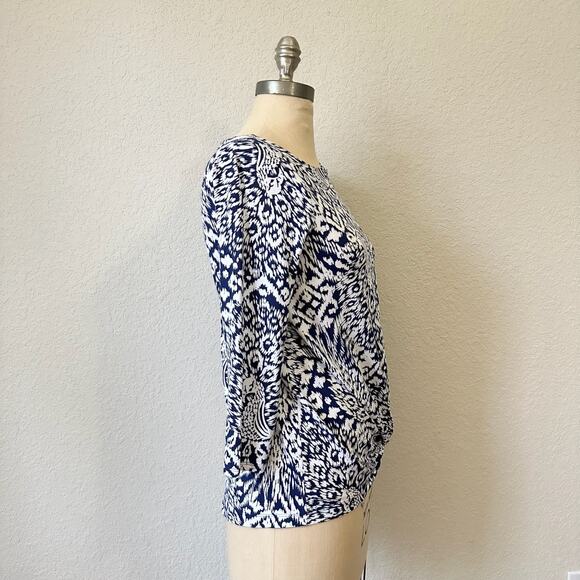 LILLY PULITZER Long Sleeve Top Blue White Ikat Twist Front Knit Boho - Picture 3 of 10
